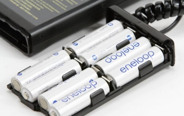 Yongnuo SF-17C Speedlite Battery Pack - Image 2